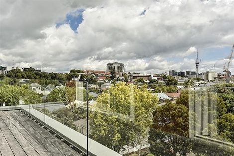 Photo of property in 304/246 Khyber Pass Road, Grafton, Auckland, 1023