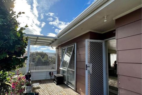 Photo of property in 11a Christmas Road, Manurewa, Auckland, 2102