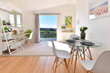 Photo of property in 21 Shine Road, South Head, Helensville, 0874