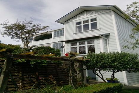 Photo of property in 4 Batham Drive, Mount Victoria, Wellington, 6011