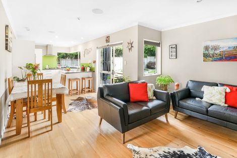 Photo of property in 4 Hereford Place, Grandview Heights, Hamilton, 3200