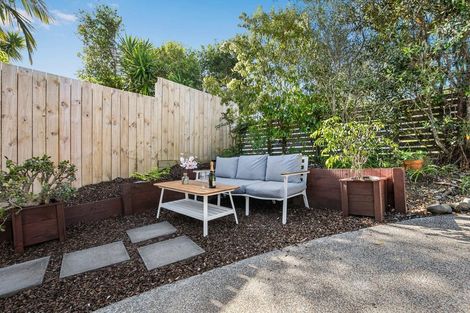Photo of property in 107a Brian Crescent, Stanmore Bay, Whangaparaoa, 0932