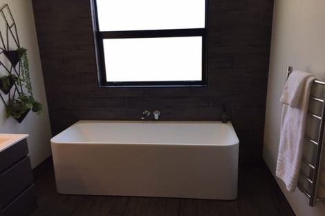 Photo of property in 2 Helen June Avenue, Flagstaff, Hamilton, 3210