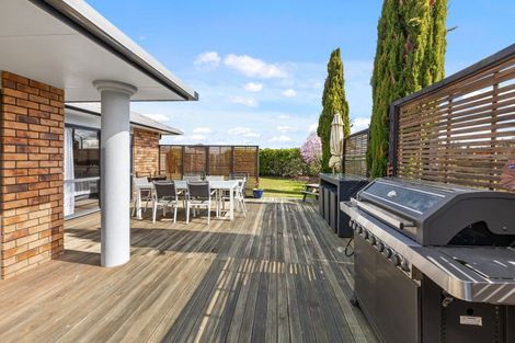 Photo of property in 11 Frame Place, Owhata, Rotorua, 3010