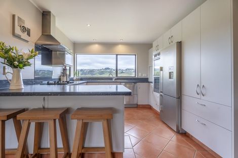 Photo of property in 7 Montrose Grove, Churton Park, Wellington, 6037