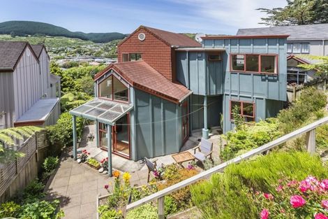 Photo of property in 297 Main Road, Tawa, Wellington, 5028