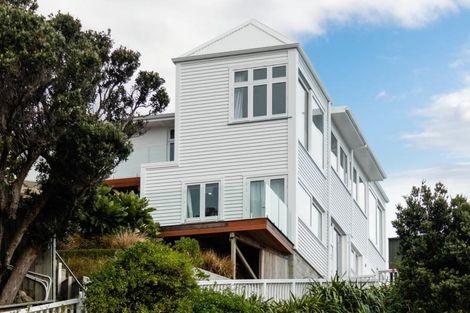 Photo of property in 35 Palliser Road, Roseneath, Wellington, 6011