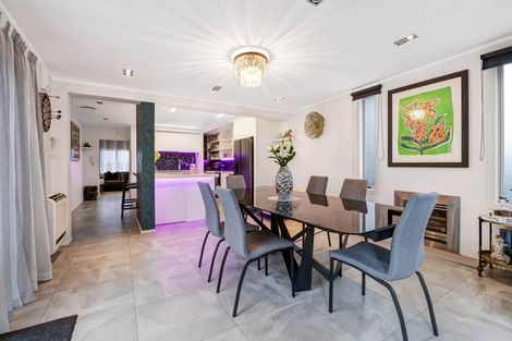 Photo of property in 37 Killarney Avenue, Torbay, Auckland, 0630