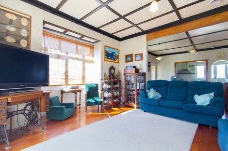 Photo of property in 210 Albert Park Drive, Te Awamutu, 3800