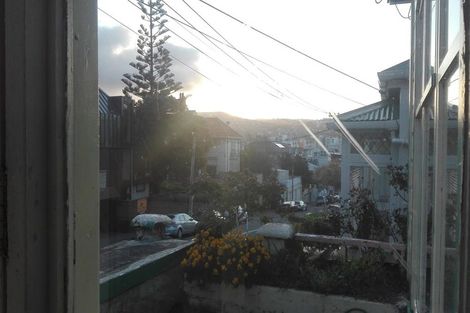 Photo of property in 71 Majoribanks Street, Mount Victoria, Wellington, 6011