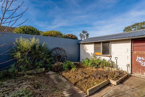 Photo of property in 320 Main North Road, Redwood, Christchurch, 8051