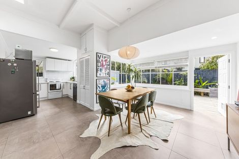 Photo of property in 8 Cadman Avenue, Waterview, Auckland, 1026