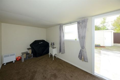 Photo of property in 73 Jollie Street, Linwood, Christchurch, 8062