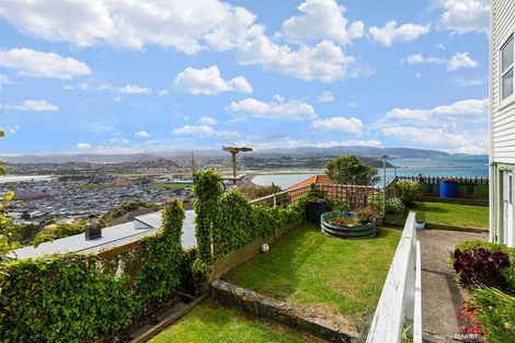 Photo of property in 21 Dunedin Terrace, Melrose, Wellington, 6023
