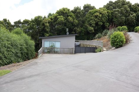 Photo of property in 73 Warman Road, Okura, Auckland, 0792