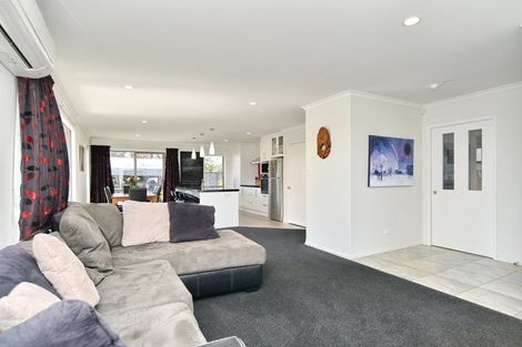 Photo of property in 34 Puhara Avenue, Parklands, Christchurch, 8083