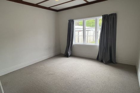 Photo of property in 92 Shamrock Street, Takaro, Palmerston North, 4412