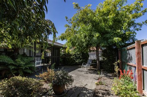 Photo of property in 2/23 Belfast Road, Belfast, Christchurch, 8051