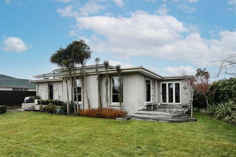Photo of property in 22 Cruickshank Crescent, Rosedale, Invercargill, 9810