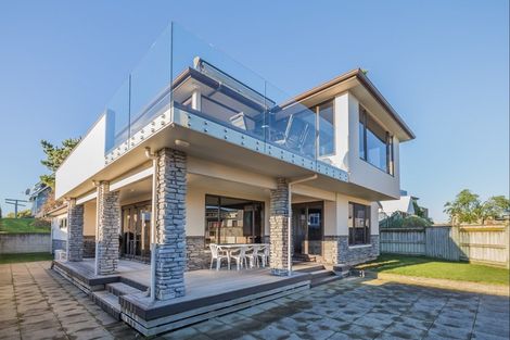 Photo of property in 15a Robbie Street, Foxton Beach, Foxton, 4815