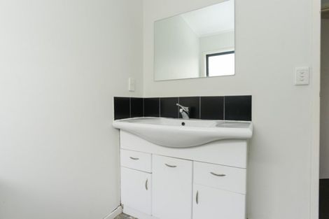 Photo of property in 114 Duchess Crescent, Mayfair, Hastings, 4122