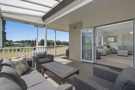 Photo of property in 56 Links View Drive, Omokoroa, 3114