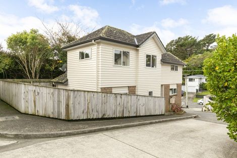 Photo of property in 3/16 Black Rock Road, Newlands, Wellington, 6037