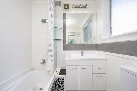 Photo of property in 3 Coote Road, Bluff Hill, Napier, 4110