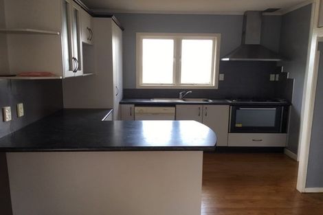 Photo of property in 16 Taupo Street, Green Bay, Auckland, 0604