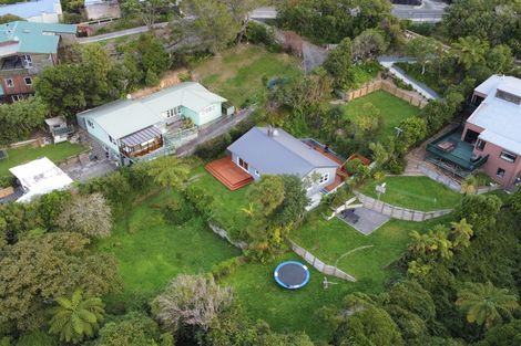 Photo of property in 138 Miromiro Road, Normandale, Lower Hutt, 5010