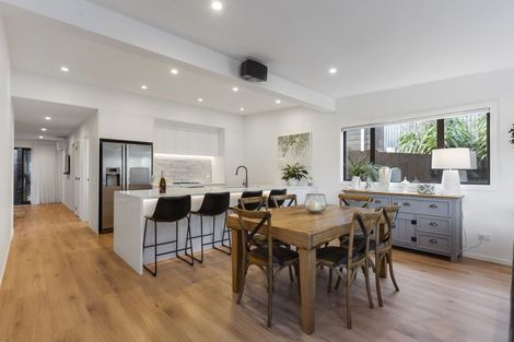 Photo of property in 39a Hyde Road, Rothesay Bay, Auckland, 0630