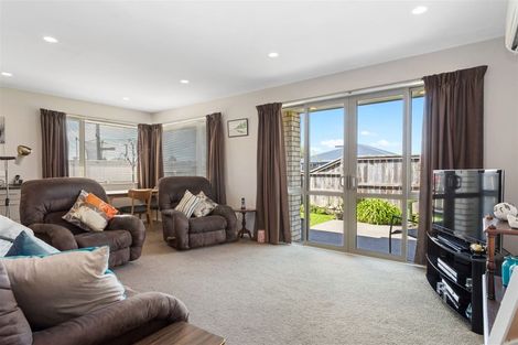 Photo of property in 1/67 Marshland Road, Shirley, Christchurch, 8061