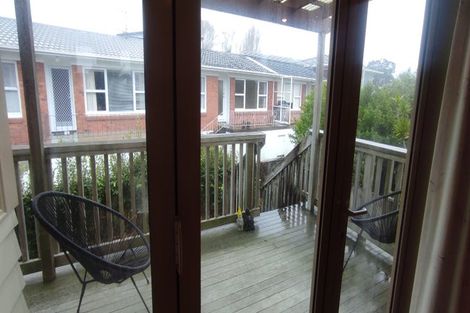 Photo of property in 1/170 East Coast Road, Forrest Hill, Auckland, 0620