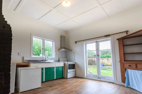 Photo of property in 11 Clayburn Road, Glen Eden, Auckland, 0602