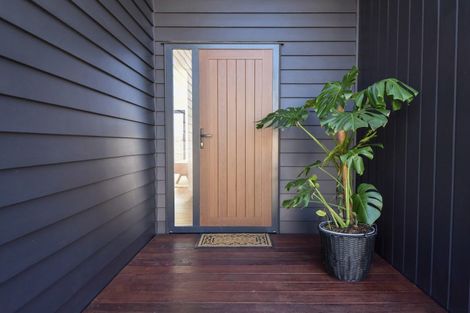 Photo of property in 4 Macrocarpa Lane, Carterton, 5713