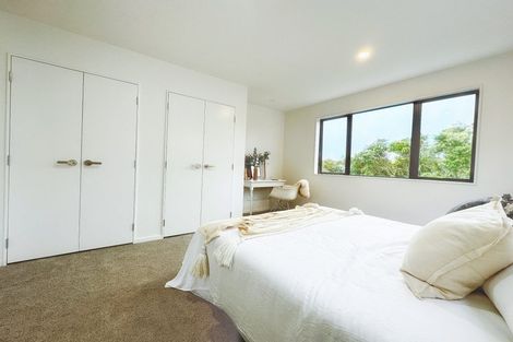 Photo of property in 4/9 Schnapper Rock Road, Greenhithe, Auckland, 0632