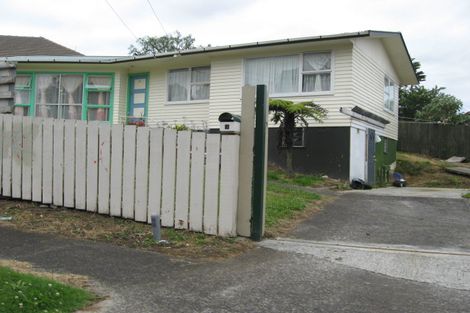 Photo of property in 3 Farnborough Crescent, Mangere, Auckland, 2022