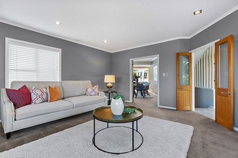 Photo of property in 2/101 Churchill Road, Murrays Bay, Auckland, 0630