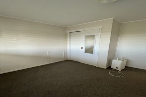 Photo of property in 3 Camilla Grove, Totara Vale, Auckland, 0629