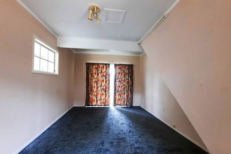 Photo of property in 15 Whiteacres Drive, Sunnyhills, Auckland, 2010