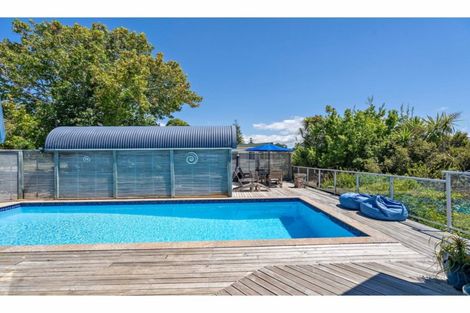 Photo of property in 15 Park Rise, Campbells Bay, Auckland, 0630