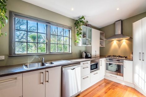 Photo of property in 10a Cassino Street, Bayswater, Auckland, 0622
