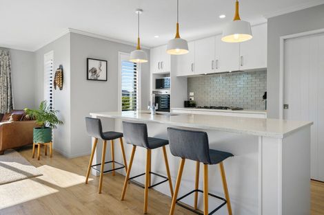 Photo of property in 33 Rose Leigh Drive, Cambridge, 3434