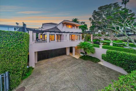 Photo of property in 16a Burford Place, Mellons Bay, Auckland, 2014