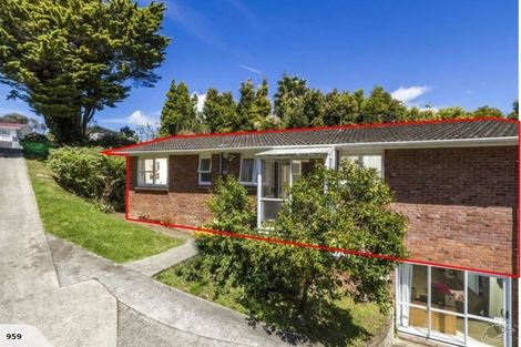 Photo of property in 93 Fairclough Road, Beach Haven, Auckland, 0626