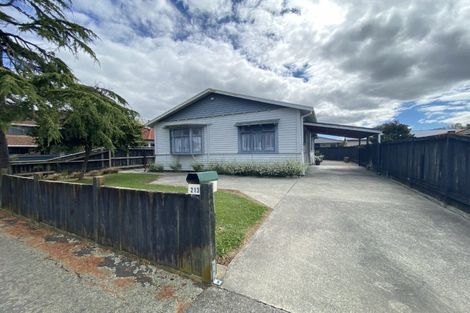 Photo of property in 213 Park Road, Hokowhitu, Palmerston North, 4410