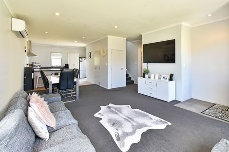 Photo of property in 6 Kohi Kai Place, Weymouth, Auckland, 2103
