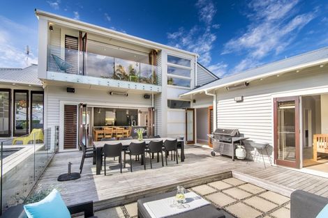 Photo of property in 19 Hamana Street, Narrow Neck, Auckland, 0622