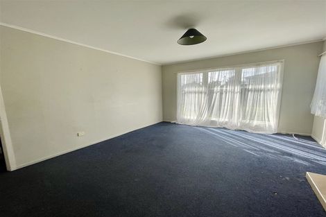 Photo of property in 12 Strid Road, Te Atatu South, Auckland, 0610