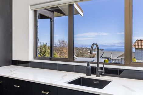 Photo of property in 62 Harvey Street, Waipahihi, Taupo, 3330
